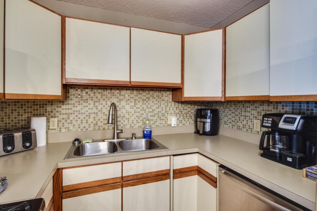 Ski-Inandout And Golf Condo With Aandc At Holiday Valley! إليكوتفيل المظهر الخارجي الصورة